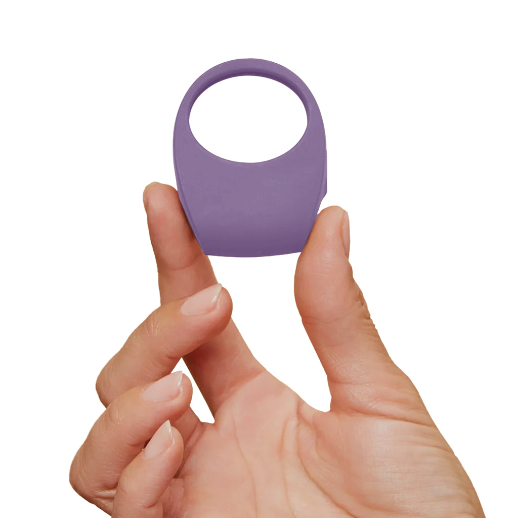 LELO Tor 3 Vibrating Penis Ring for Couples with Hand Violet Dusk